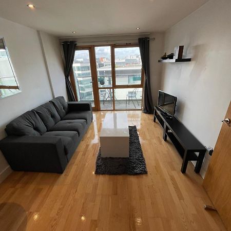 Rooshaus Leeds Docks Apartamento Exterior foto
